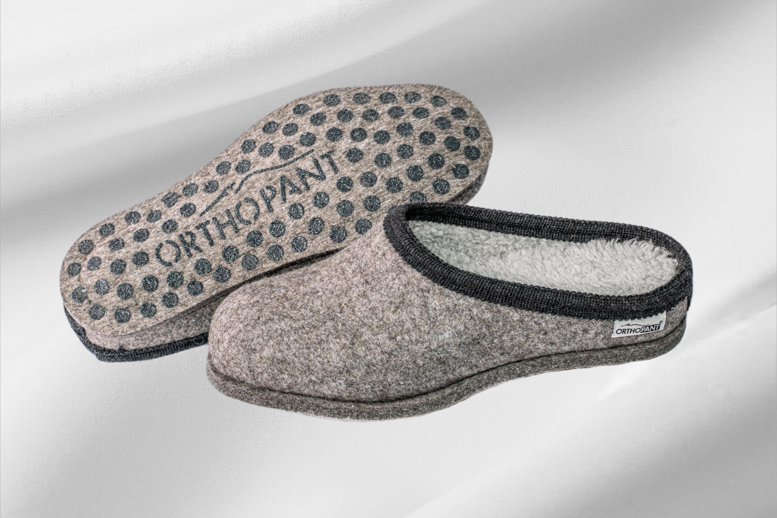 Pantofole in feltro BAITA - grigio con bordo nero